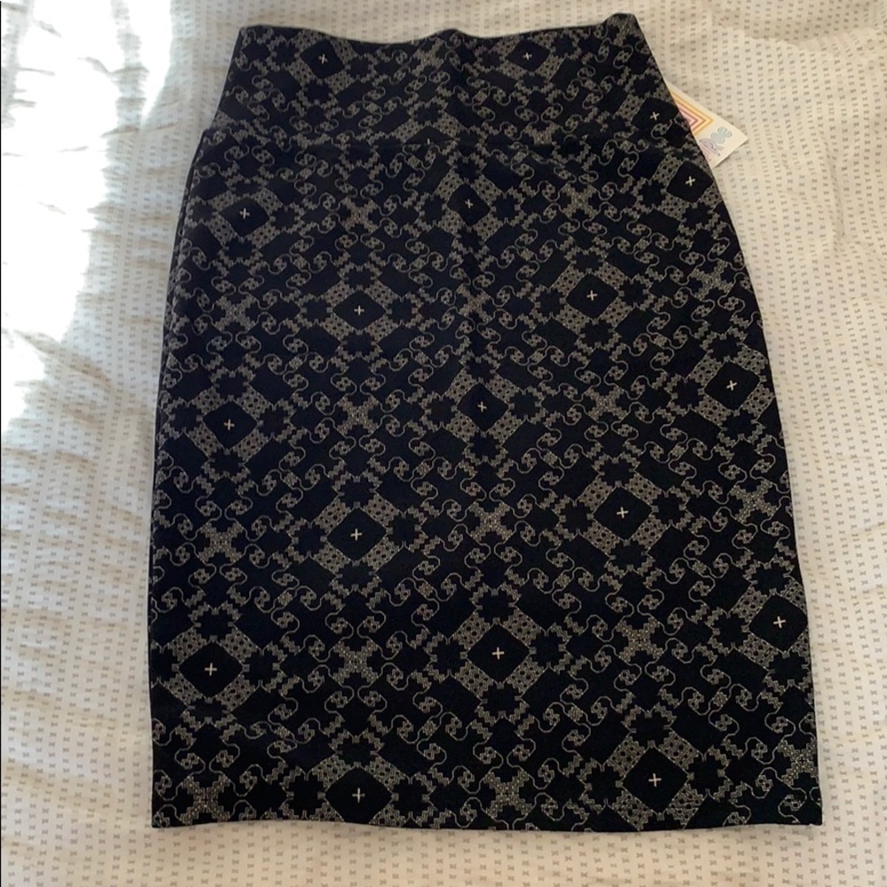 2 FOR 20 SALE LULAROE SKIRTS skirt with design NWT